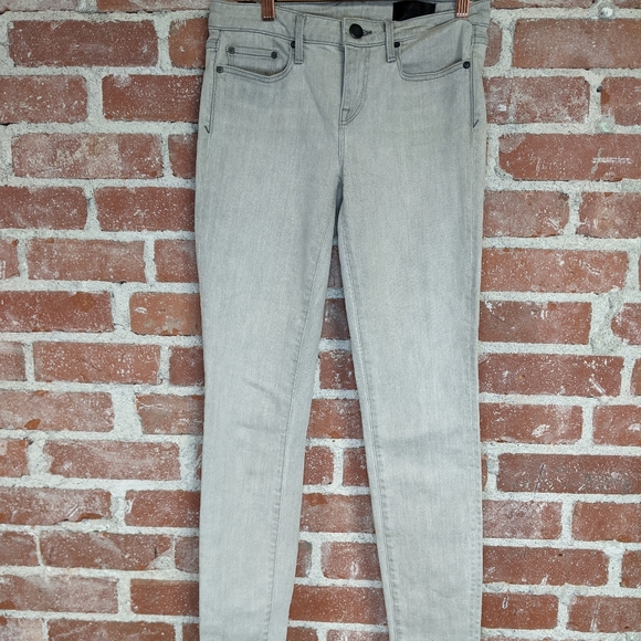 VINCE Riley skinny jeans, Robertson wash 26 - Picture 4 of 11